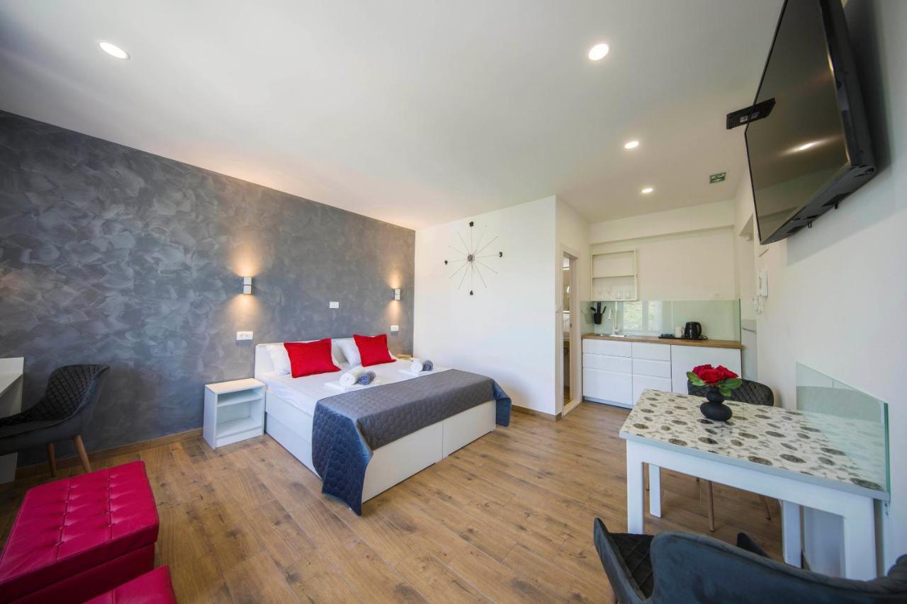 Split Central Luxury Studios Bagian luar foto