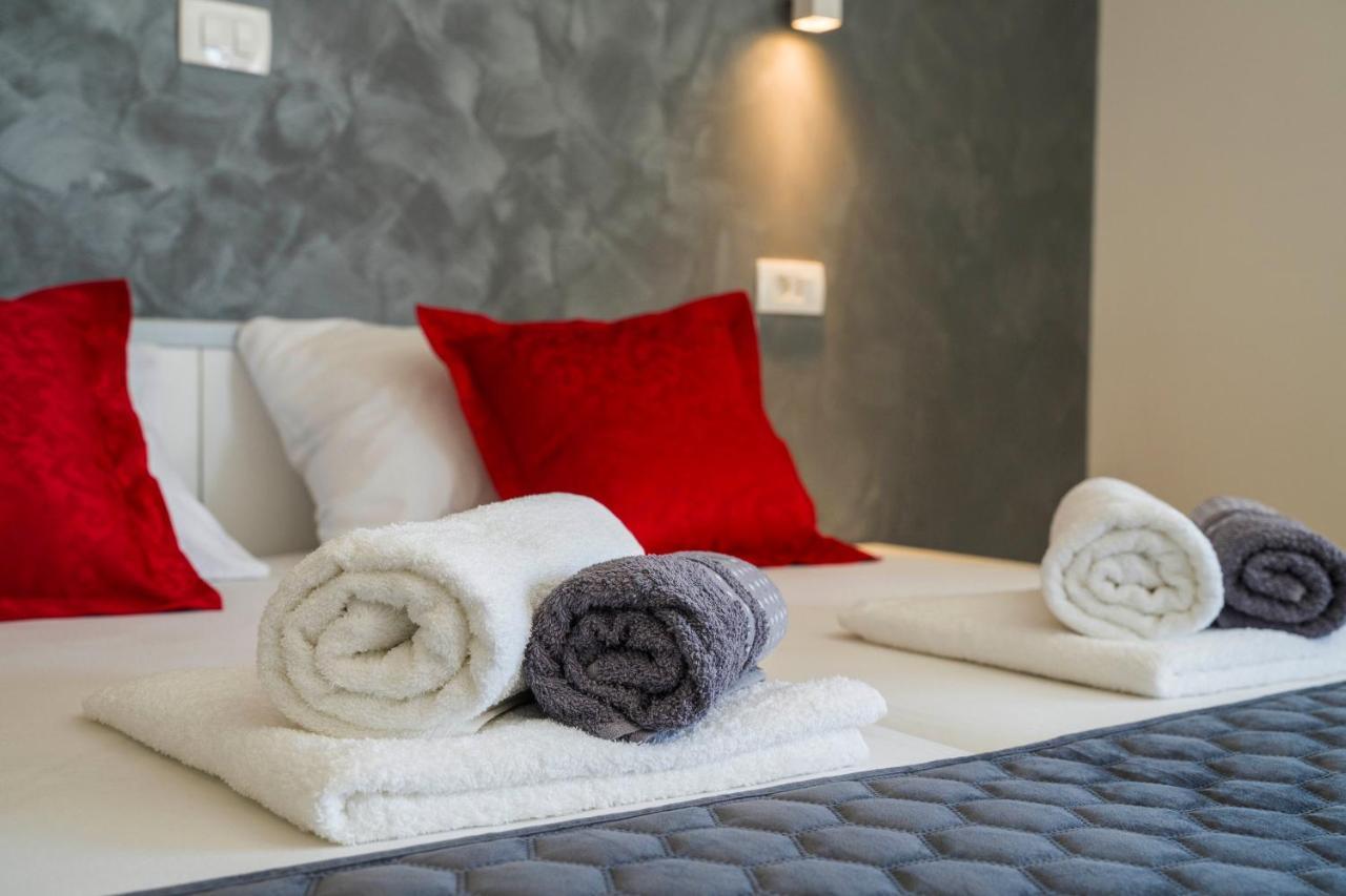 Split Central Luxury Studios Bagian luar foto