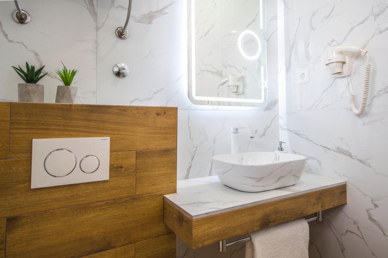 Split Central Luxury Studios Bagian luar foto
