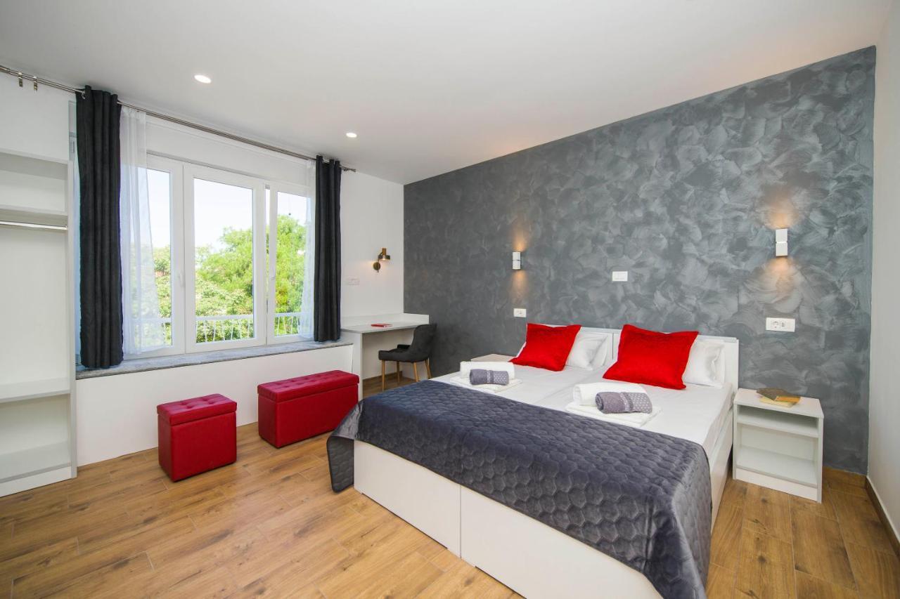Split Central Luxury Studios Bagian luar foto