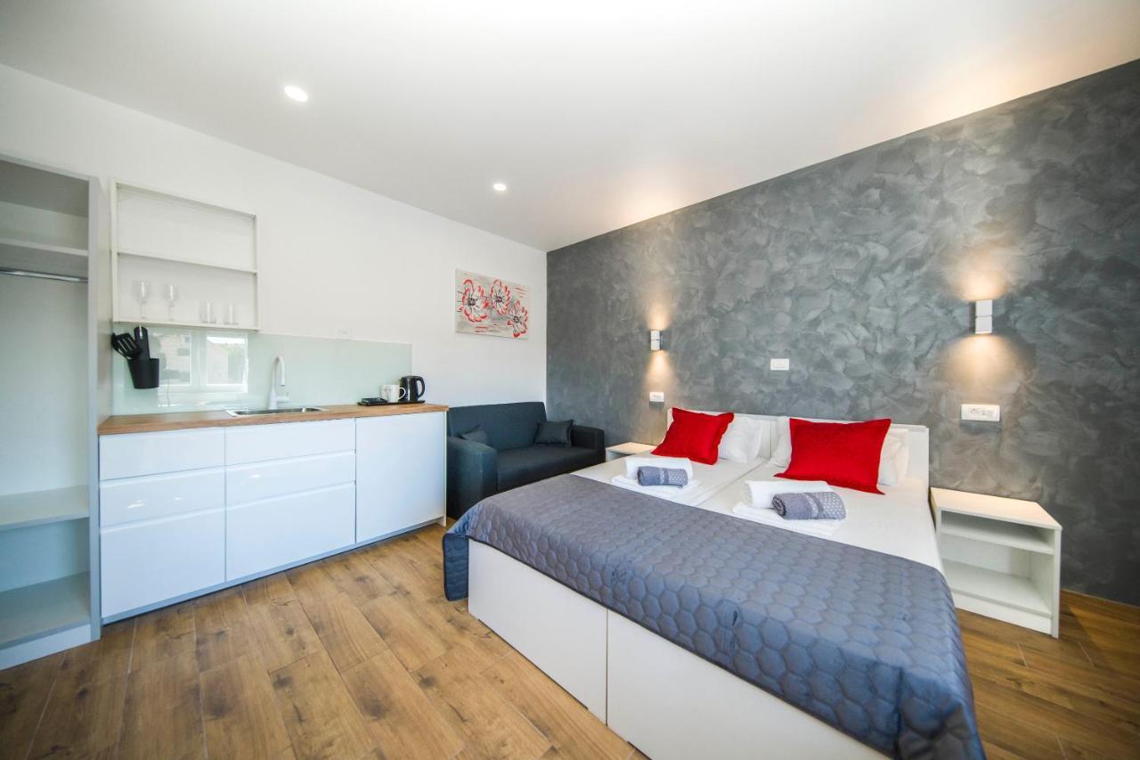 Split Central Luxury Studios Bagian luar foto