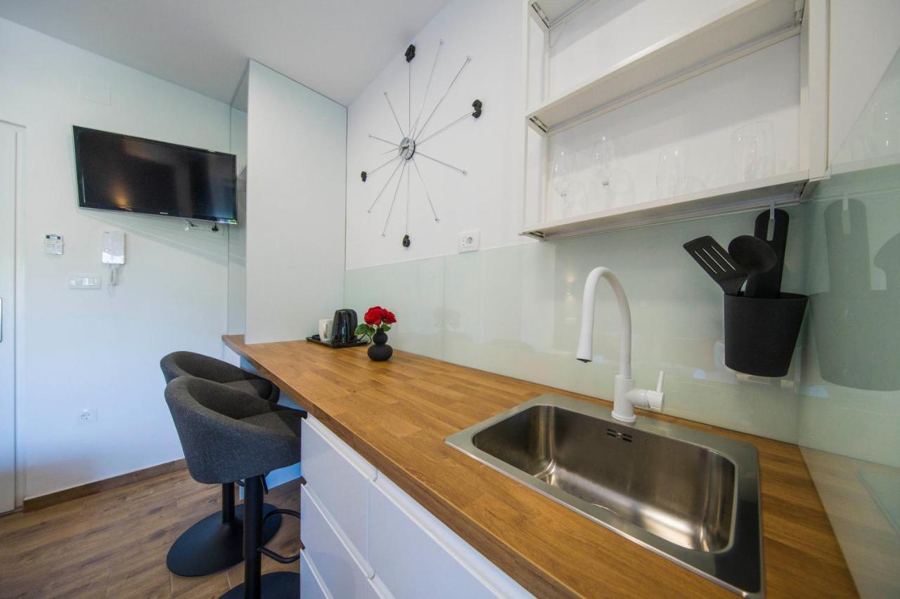 Split Central Luxury Studios Bagian luar foto